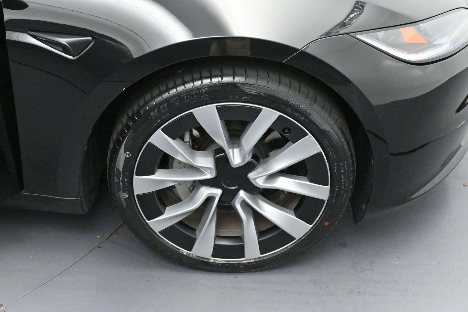 Used 2024 Black Tesla RWD *Ltd Avail* image 27