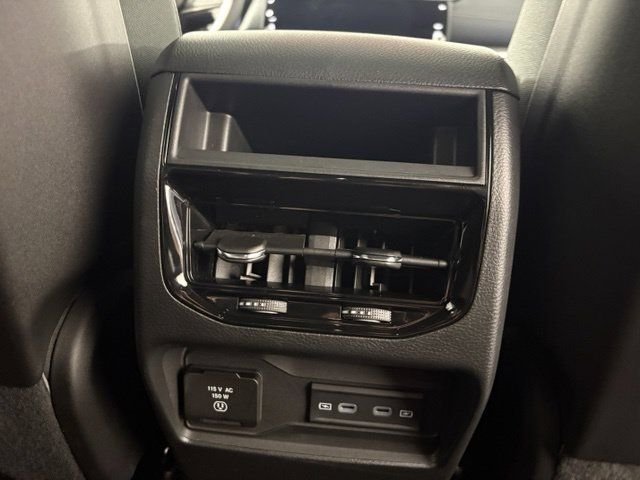 New 2026 White Jeep Altitude image 18