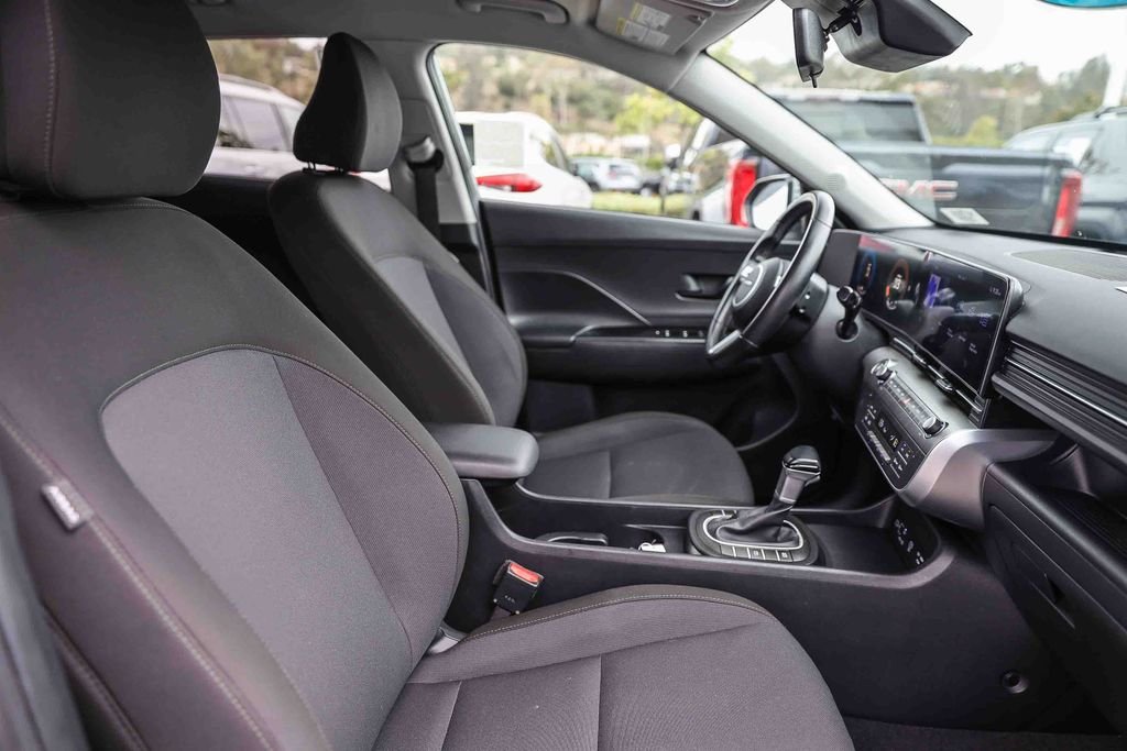 2024 Hyundai Kona SEL - Photo 17