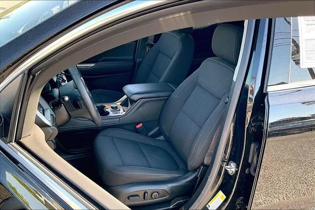 2023 GMC Acadia SLE - Photo 18