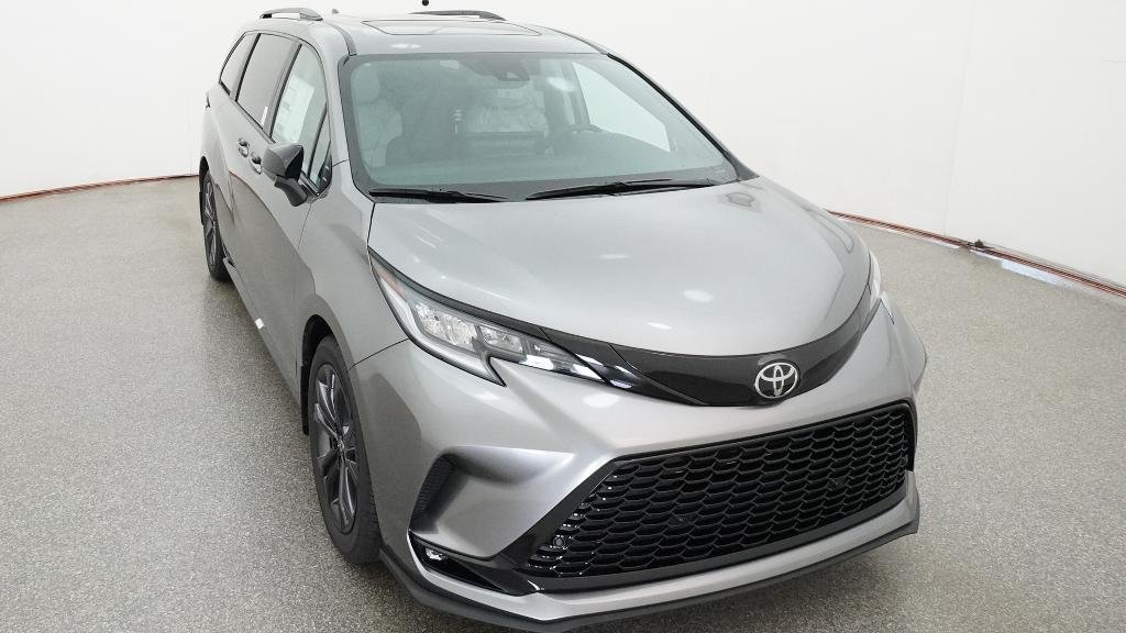 New 2026 Heavy Metal Toyota XSE image 19