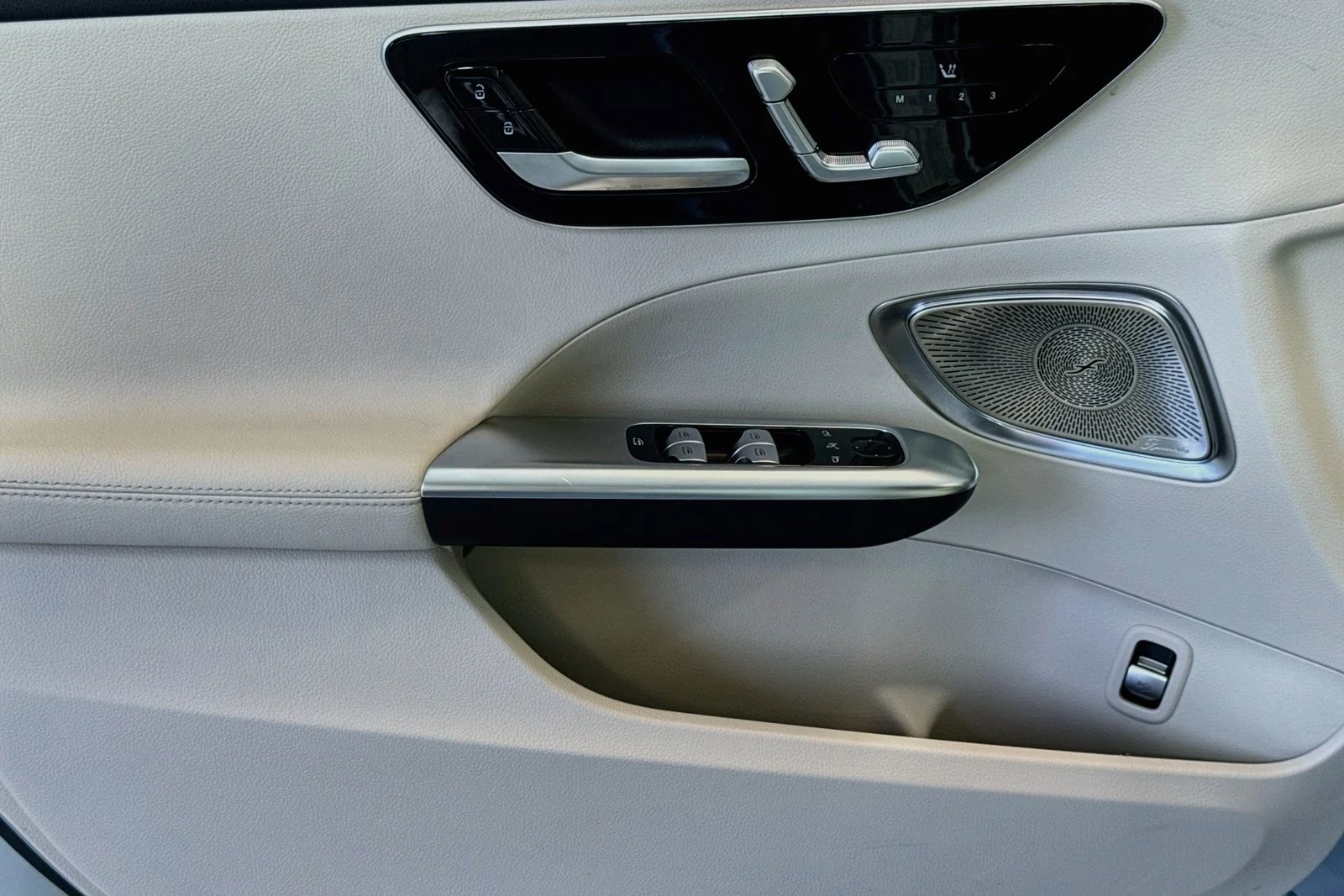 Used 2024 Cirrus Silver Metallic Mercedes-Benz C 300 image 17
