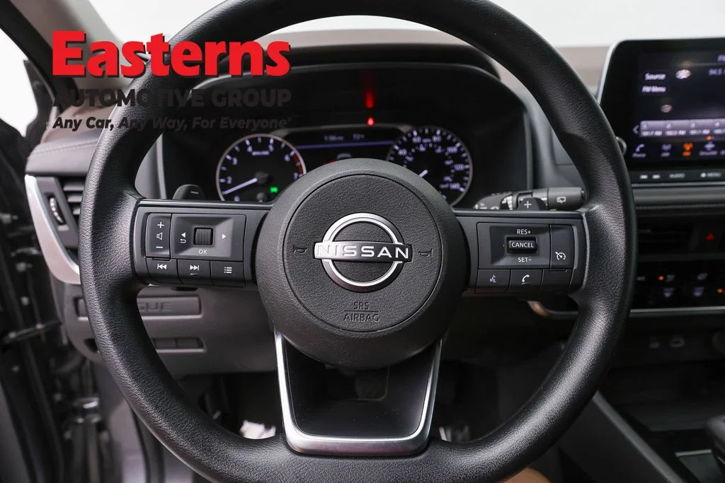 Used 2023 Gray Nissan S image 10
