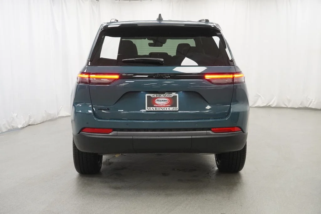 New 2026 Steel Blue Exterior Paint Jeep Limited image 13