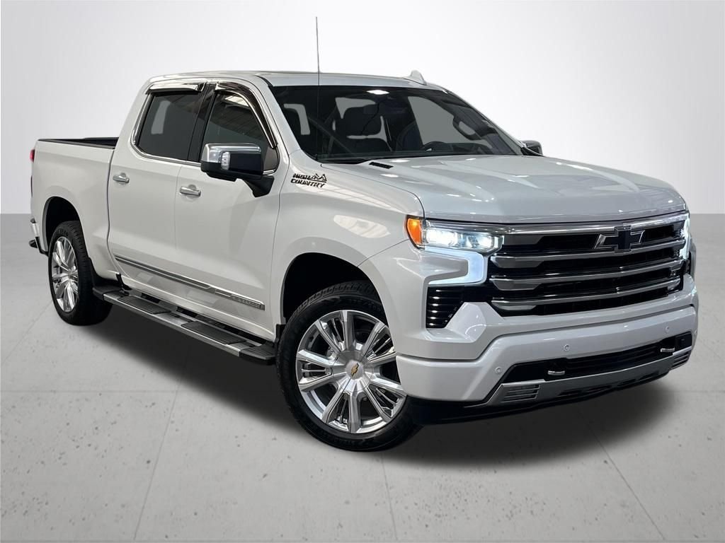 Used 2023 White Chevrolet High Country image 7