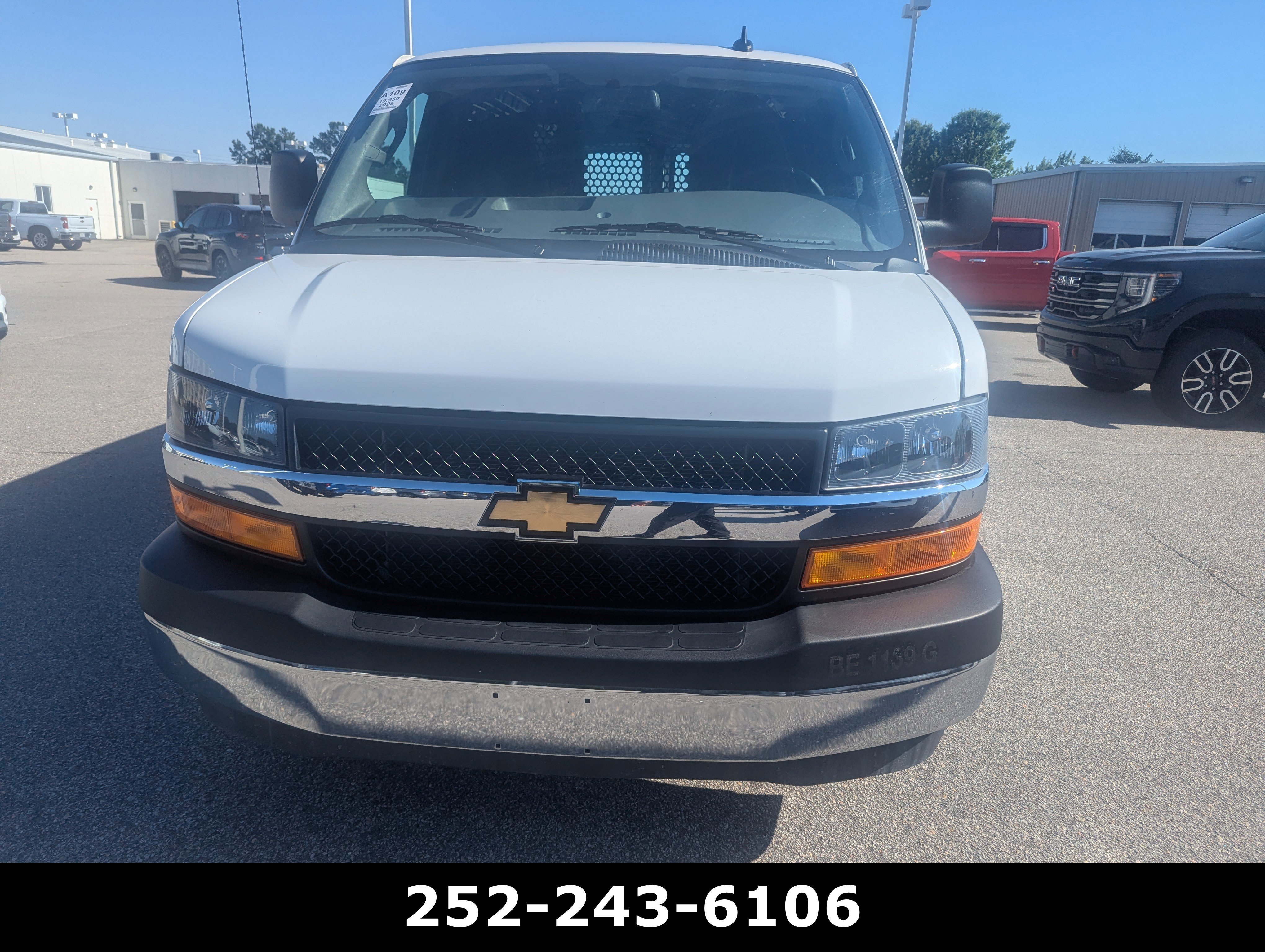 Used 2025 Summit White Chevrolet Work Van image 2
