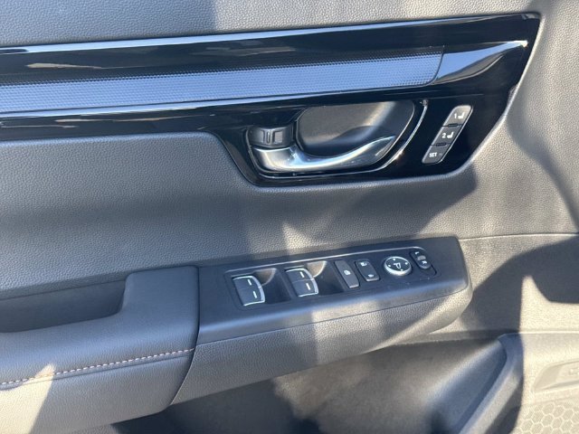 2025 Honda CR-V Sport Touring - Photo 18