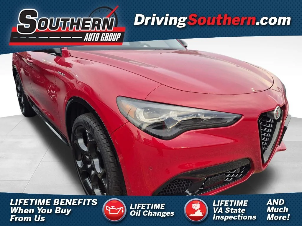 2025 Alfa Romeo Stelvio Intensa