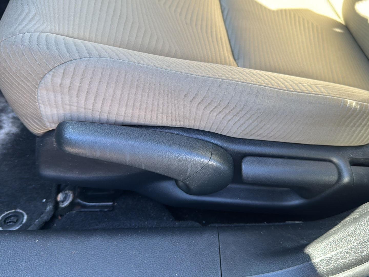 Used 2015 Crystal Black Pearl Honda LX image 7