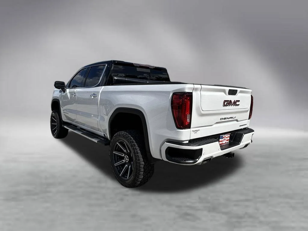 Used 2021 White Frost GMC Denali image 7