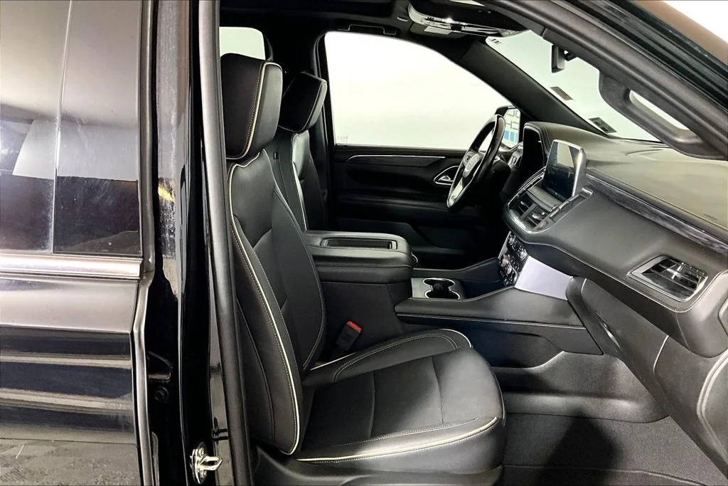 Certified Used 2023 Onyx Black GMC SLT image 6