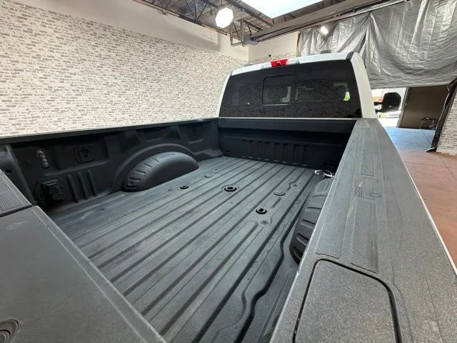 Used 2023 Star White Metallic Tri-Coat Ford King Ranch image 14