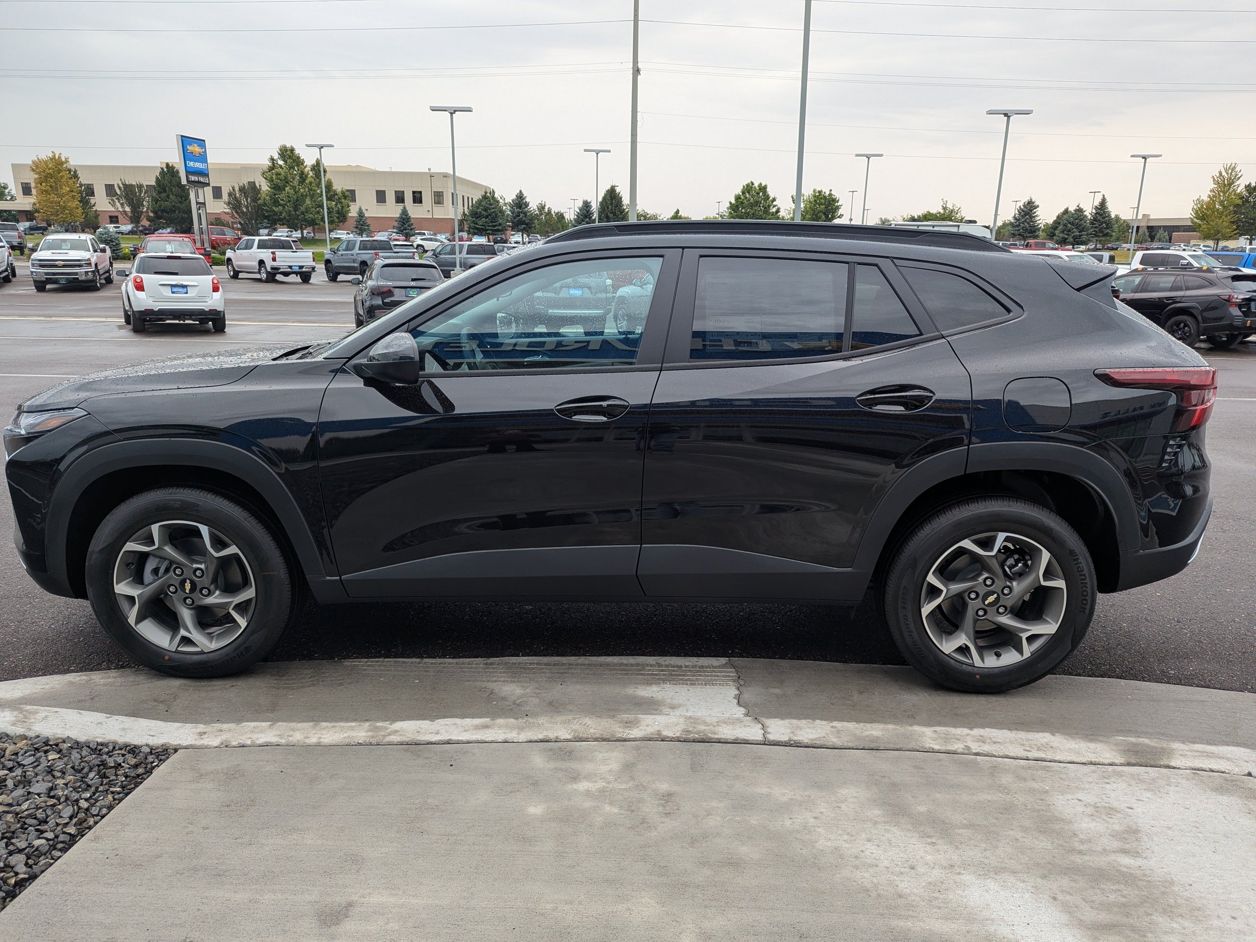 2026 Chevrolet Trax LT - Photo 9