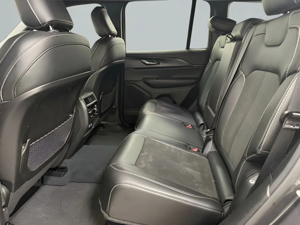 Used 2023 Gray Jeep Altitude X image 15