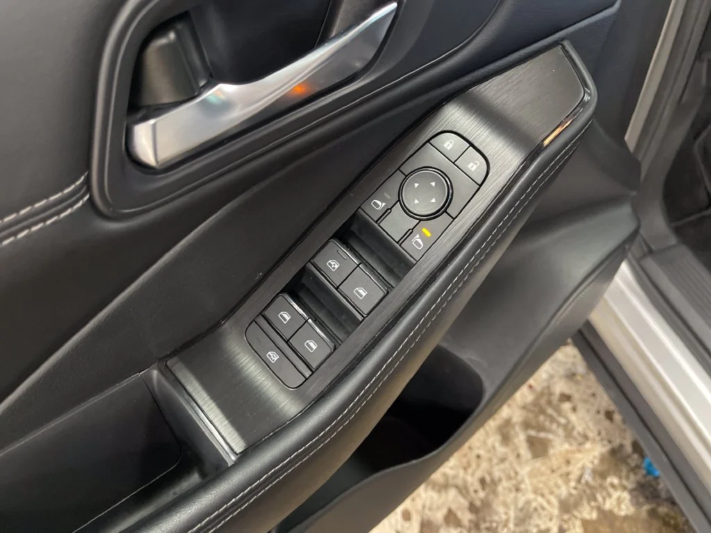 Certified Used 2023 Silver Nissan SV image 19