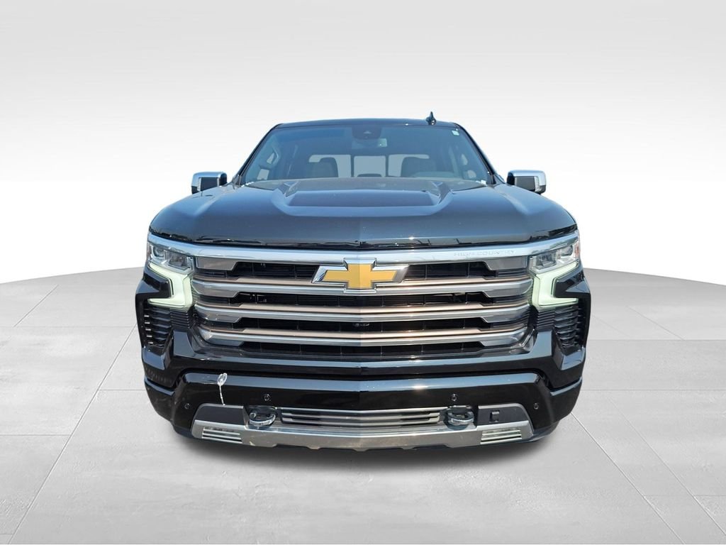 Used 2022 Black Chevrolet High Country image 16