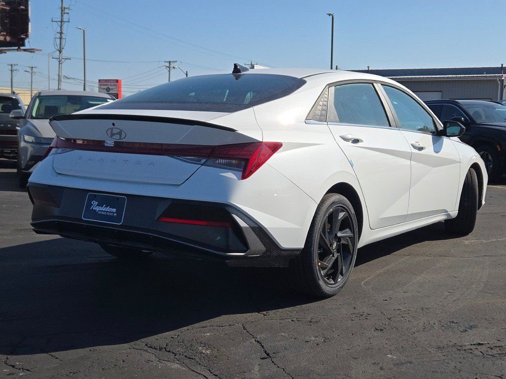 New 2026 White Hyundai SEL Sport image 13