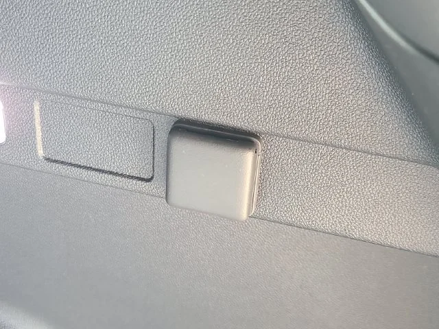 New 2027 Summit White Chevrolet LT image 10