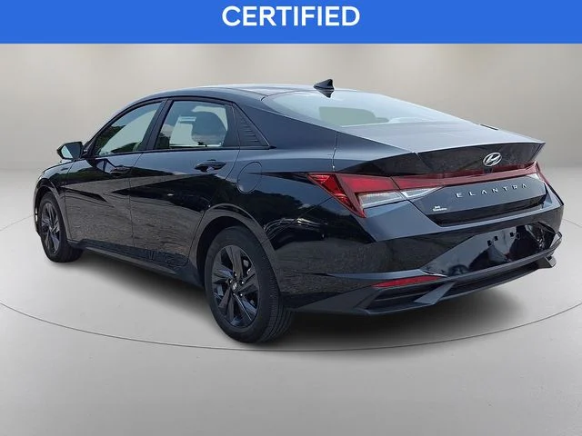 Used 2023 Black Hyundai SEL image 7