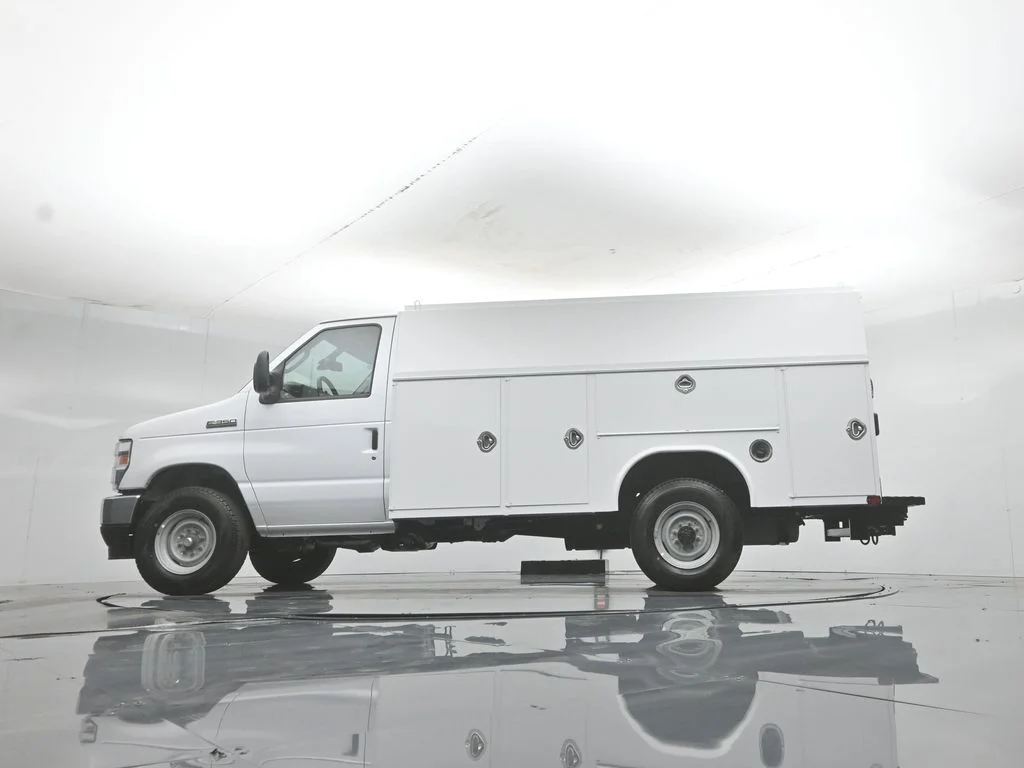 New 2026 White Ford Base image 52