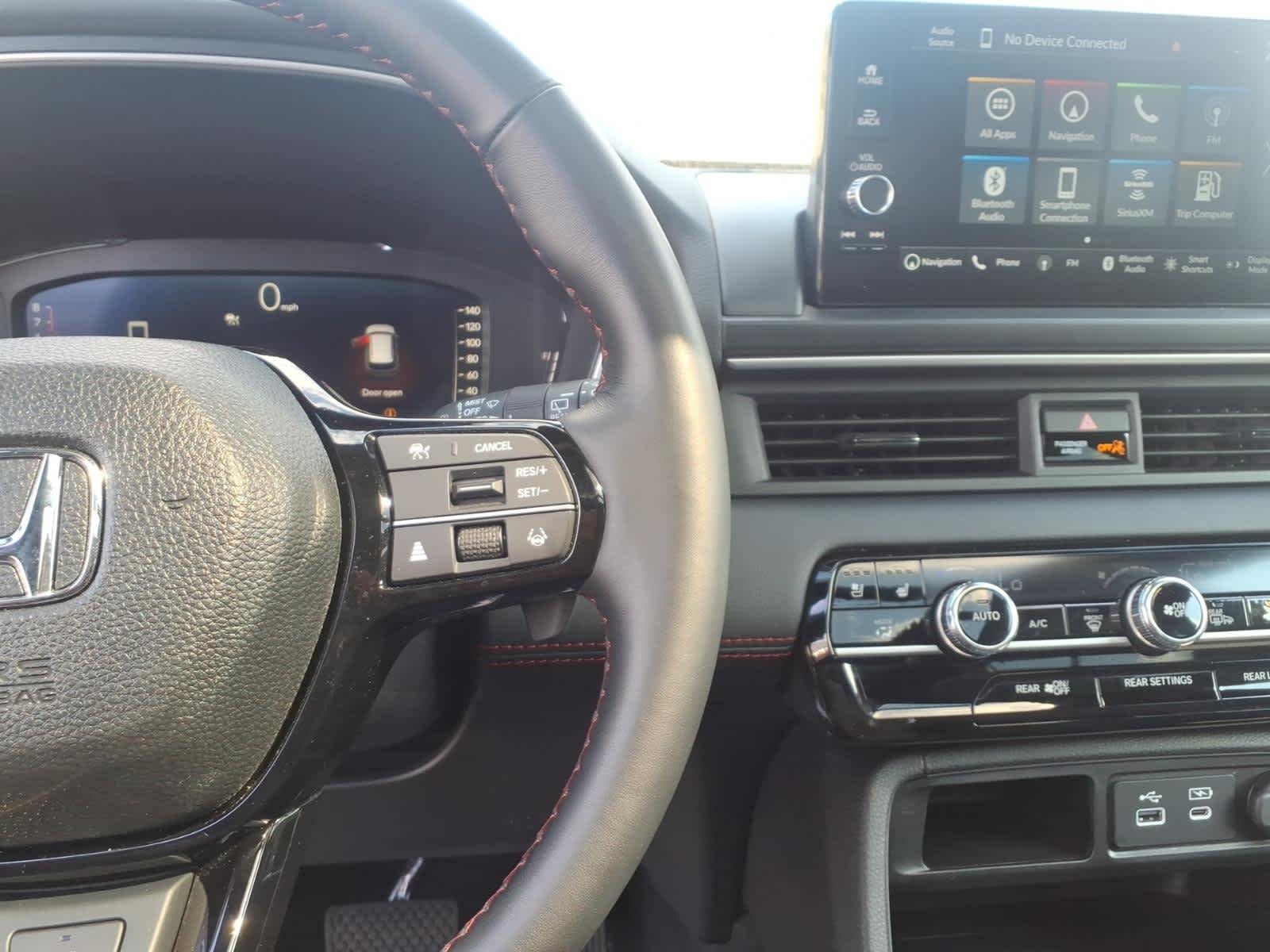 2025 Honda Pilot Black Edition - Photo 23