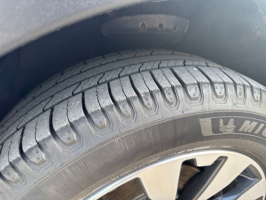 Used 2016 Gray Subaru 2.5i image 12