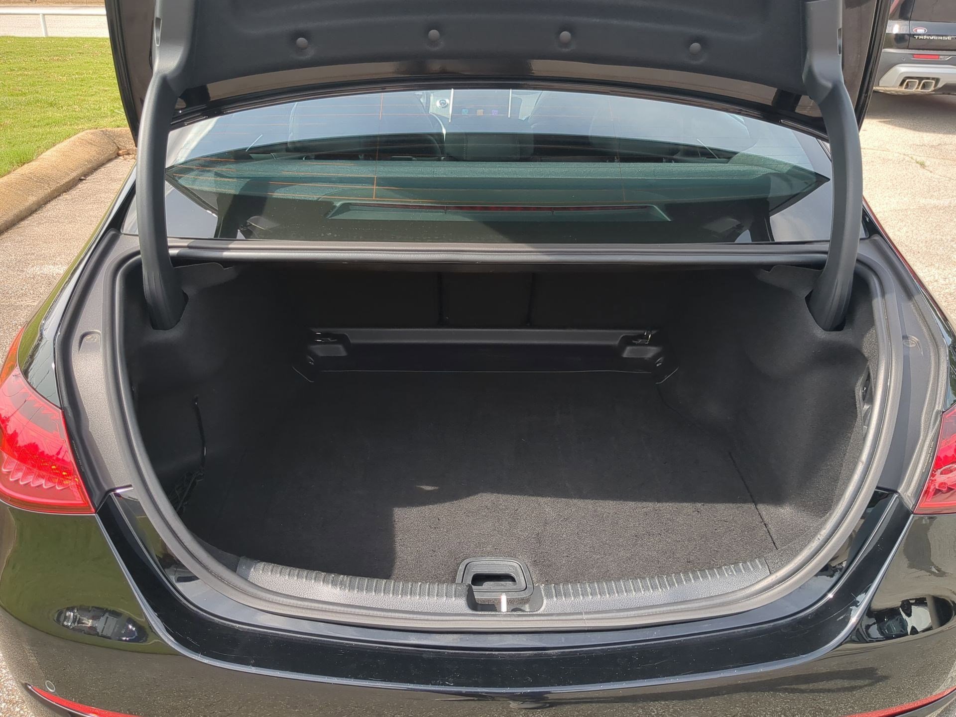 2025 Mercedes-Benz C-Class Sedan C 300 - Photo 23