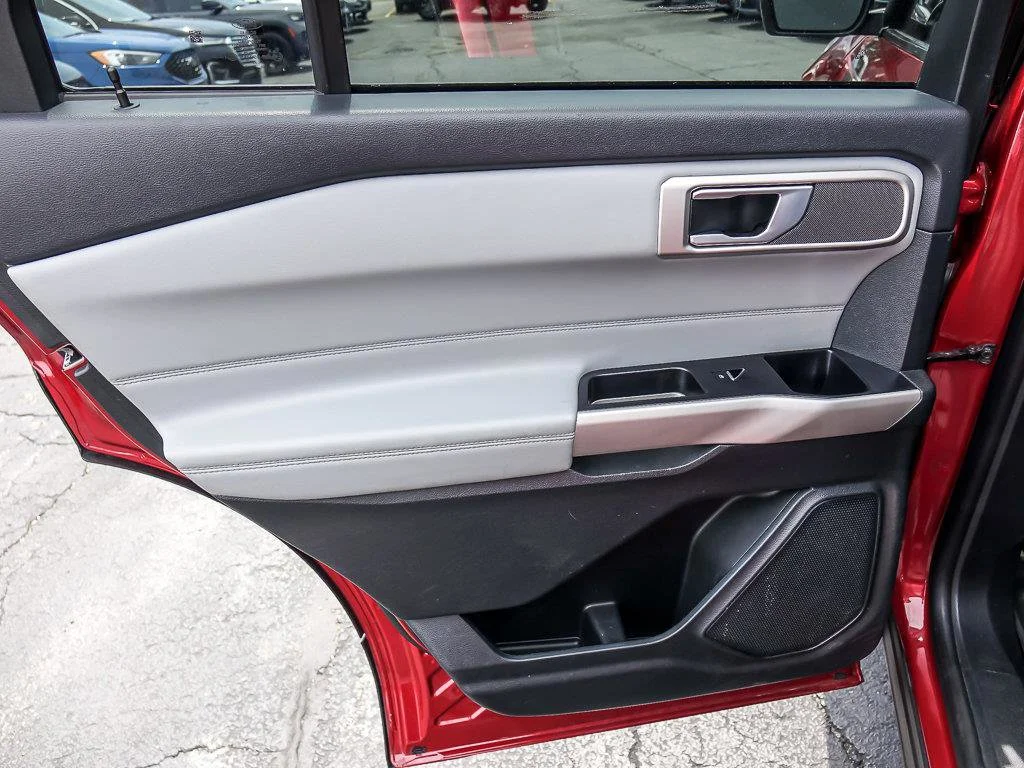 Used 2023 Red Metallic Ford XLT image 29