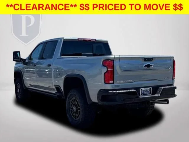 2026 Chevrolet Silverado 2500 HD ZR2 - Photo 10