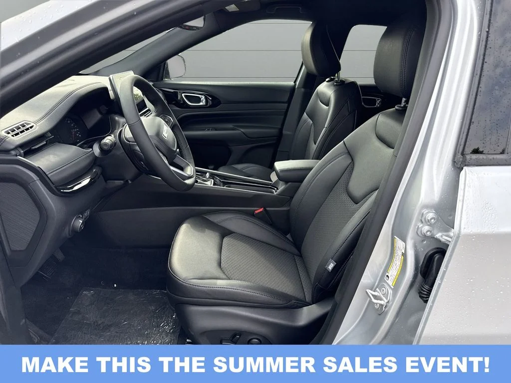 2025 Jeep Compass Latitude - Photo 12