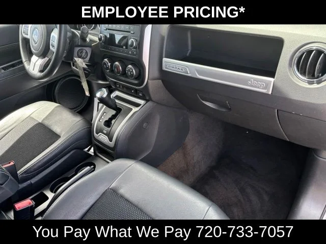 Used 2015 Gray Jeep Latitude image 22