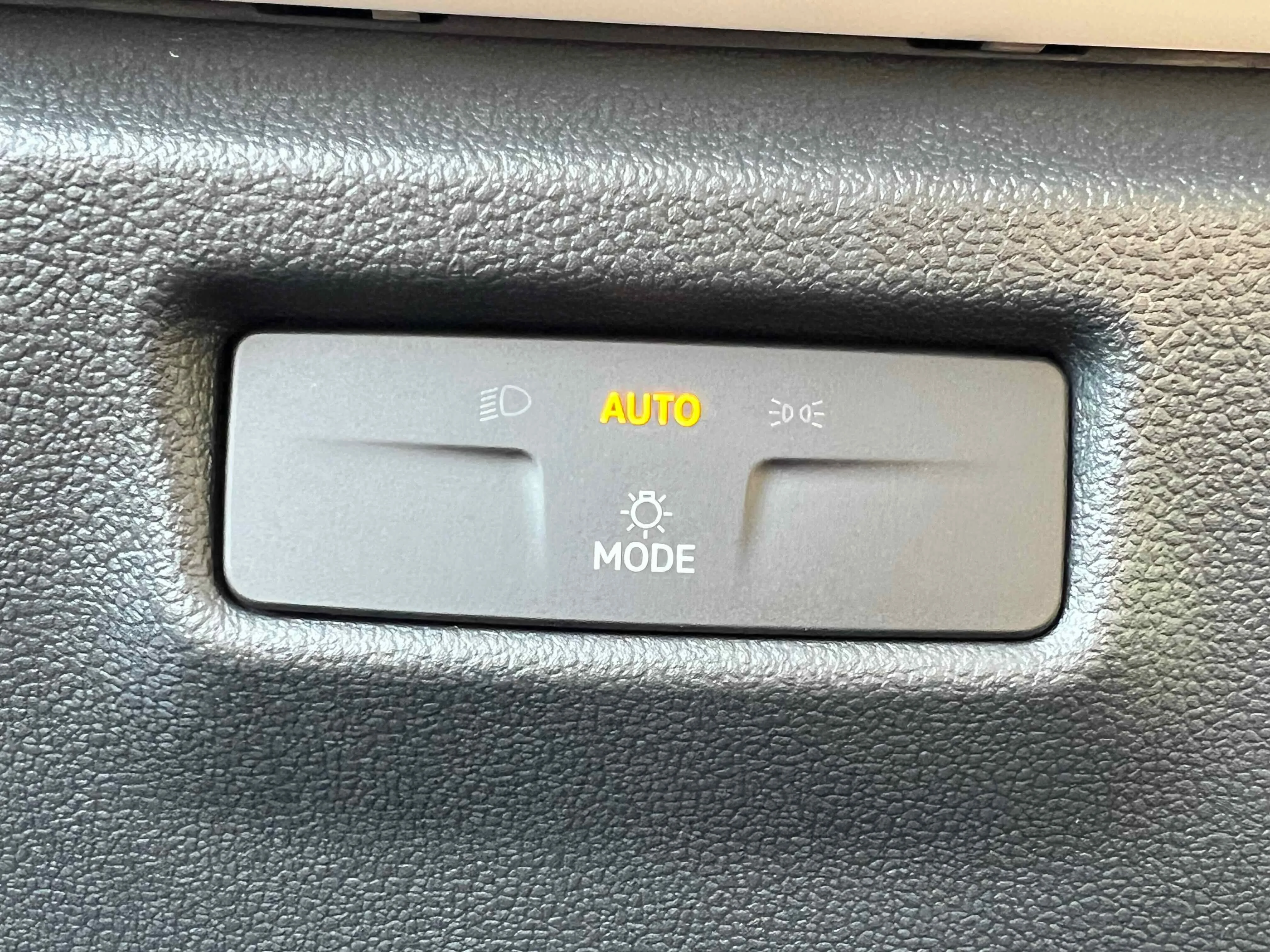 New 2026 Platinum Gray Volkswagen S image 32