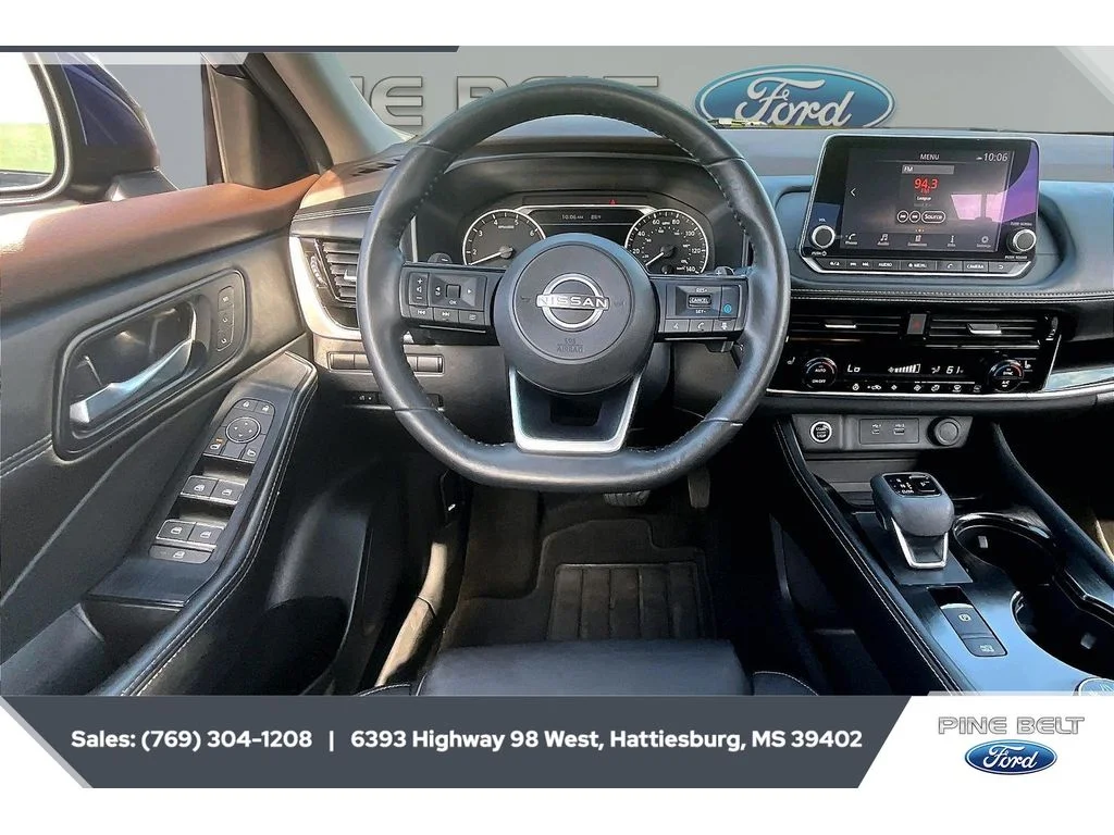 Used 2023 Caspian Blue Metallic Nissan SL image 5