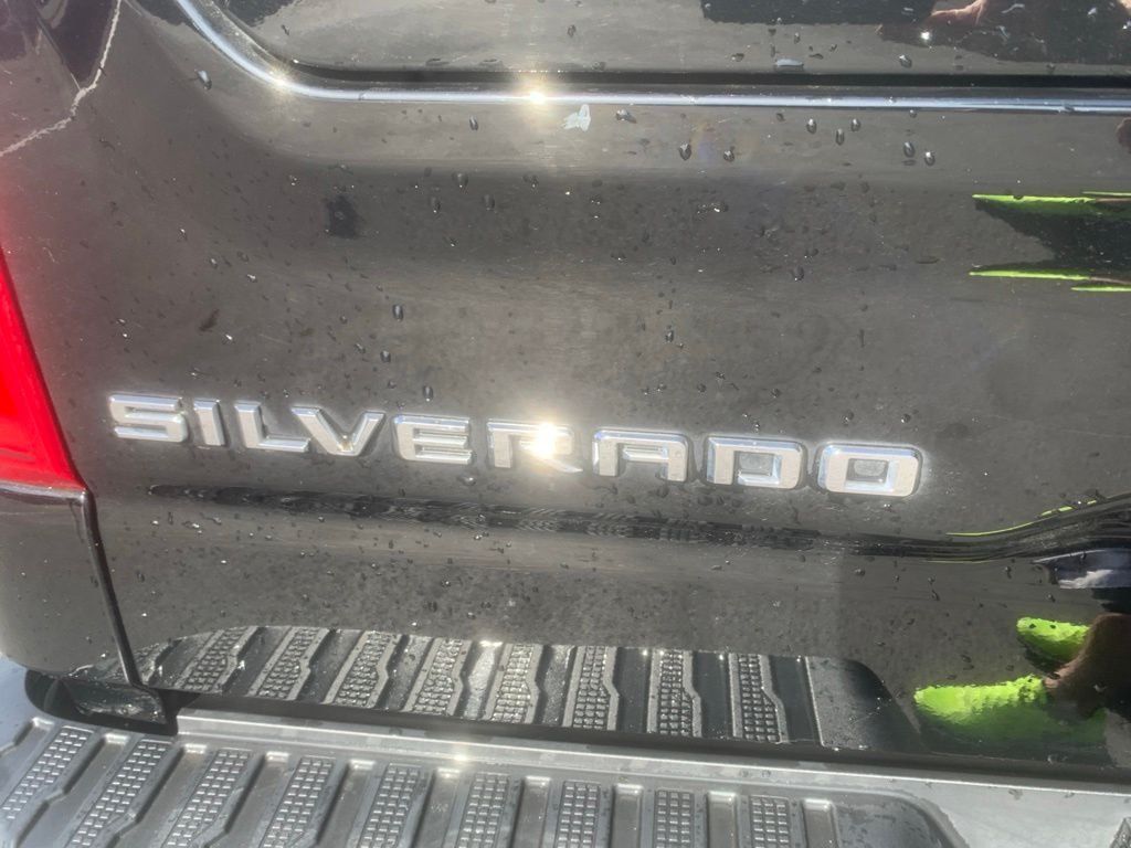 Used 2022 Black Chevrolet ZR2 image 9