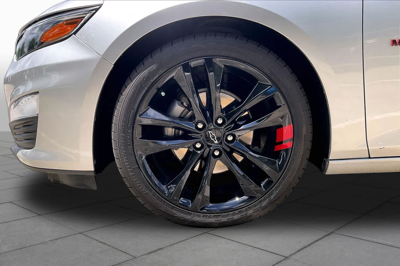 Used 2021 Silver Ice Metallic Chevrolet LT image 9