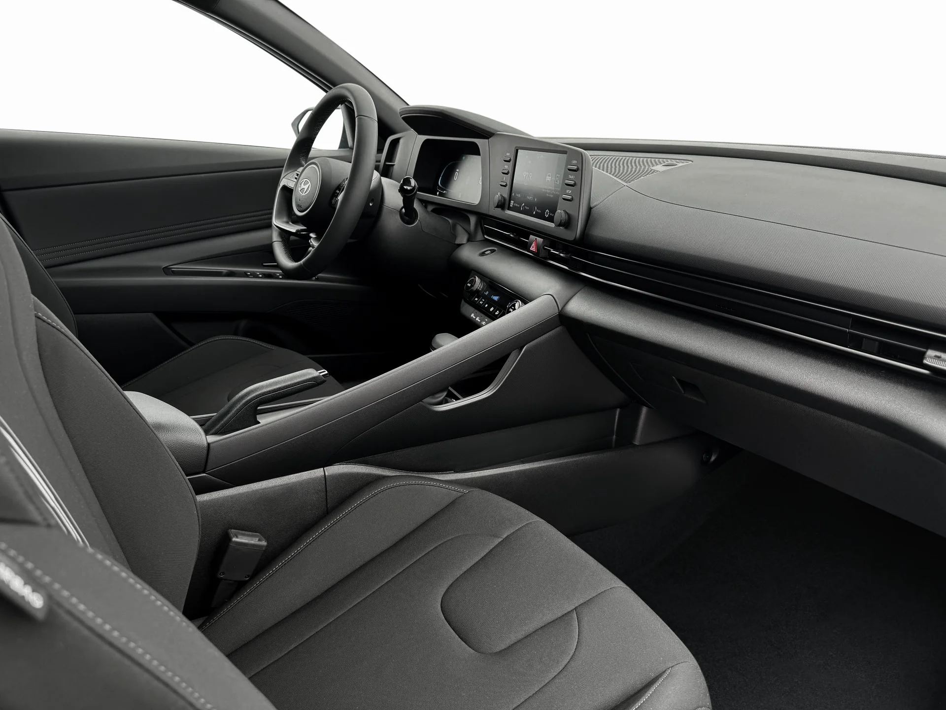 2025 Hyundai Elantra SEL - Photo 15