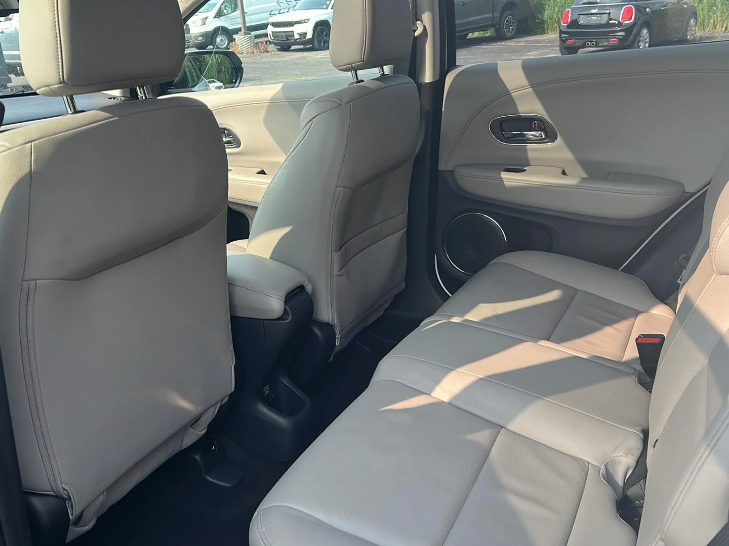Used 2018 White Orchid Pearl Honda EX-L Navi image 21