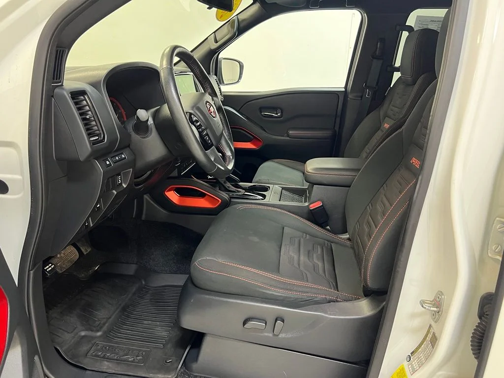 Used 2024 White Nissan PRO-4X image 15