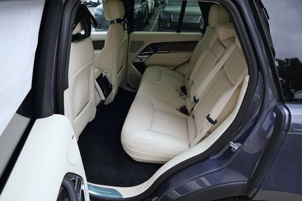 New 2026 Varesine Blue Land Rover SE image 33