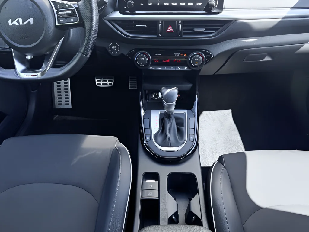 Used 2022 Gray Kia GT-Line image 20