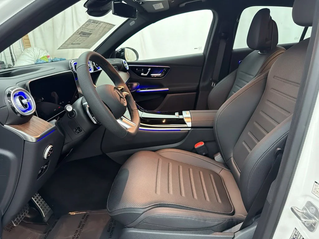 New 2027 White Mercedes-Benz GLC 300 Coupe image 12