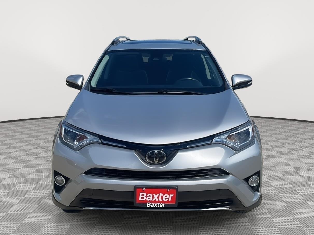 Used 2018 Silver Sky Metallic Toyota XLE image 8
