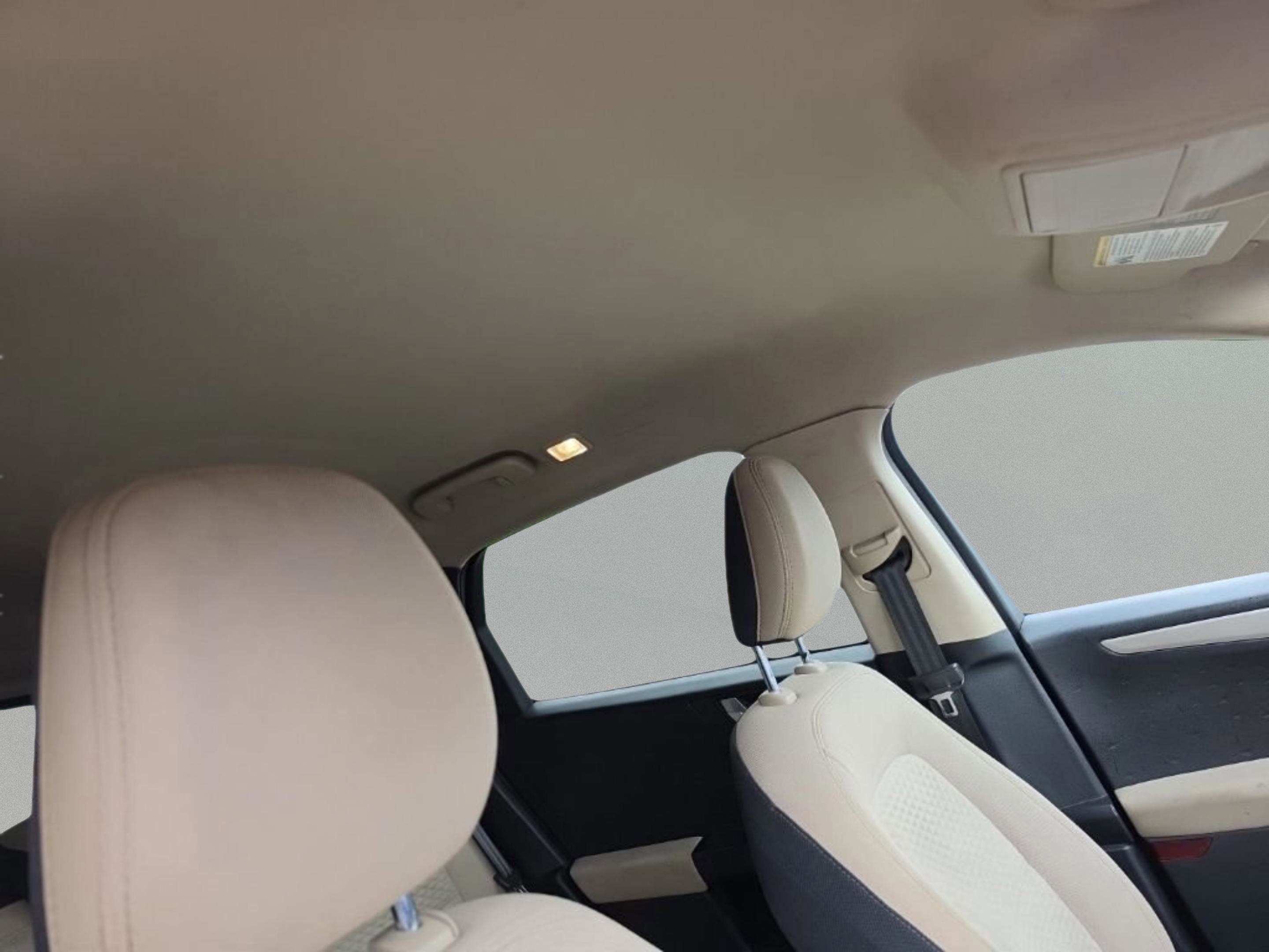 Used 2020 Red Ford SE image 27