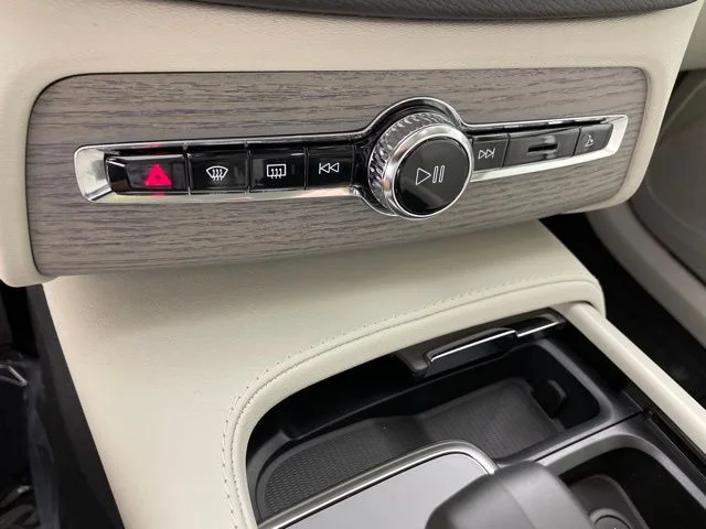 Certified Used 2025 White Volvo T8 AWD PLUS MANAGER SPECIAL image 32