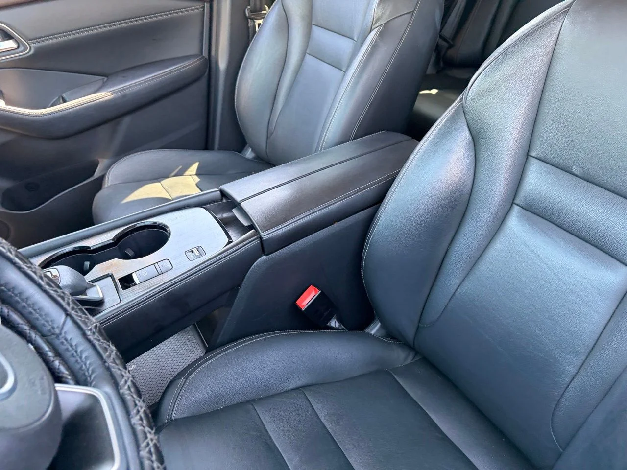 Used 2021 Super Black Nissan SL image 19