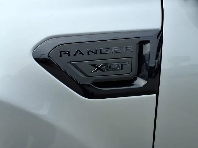 Used 2020 Silver Ford XLT image 7