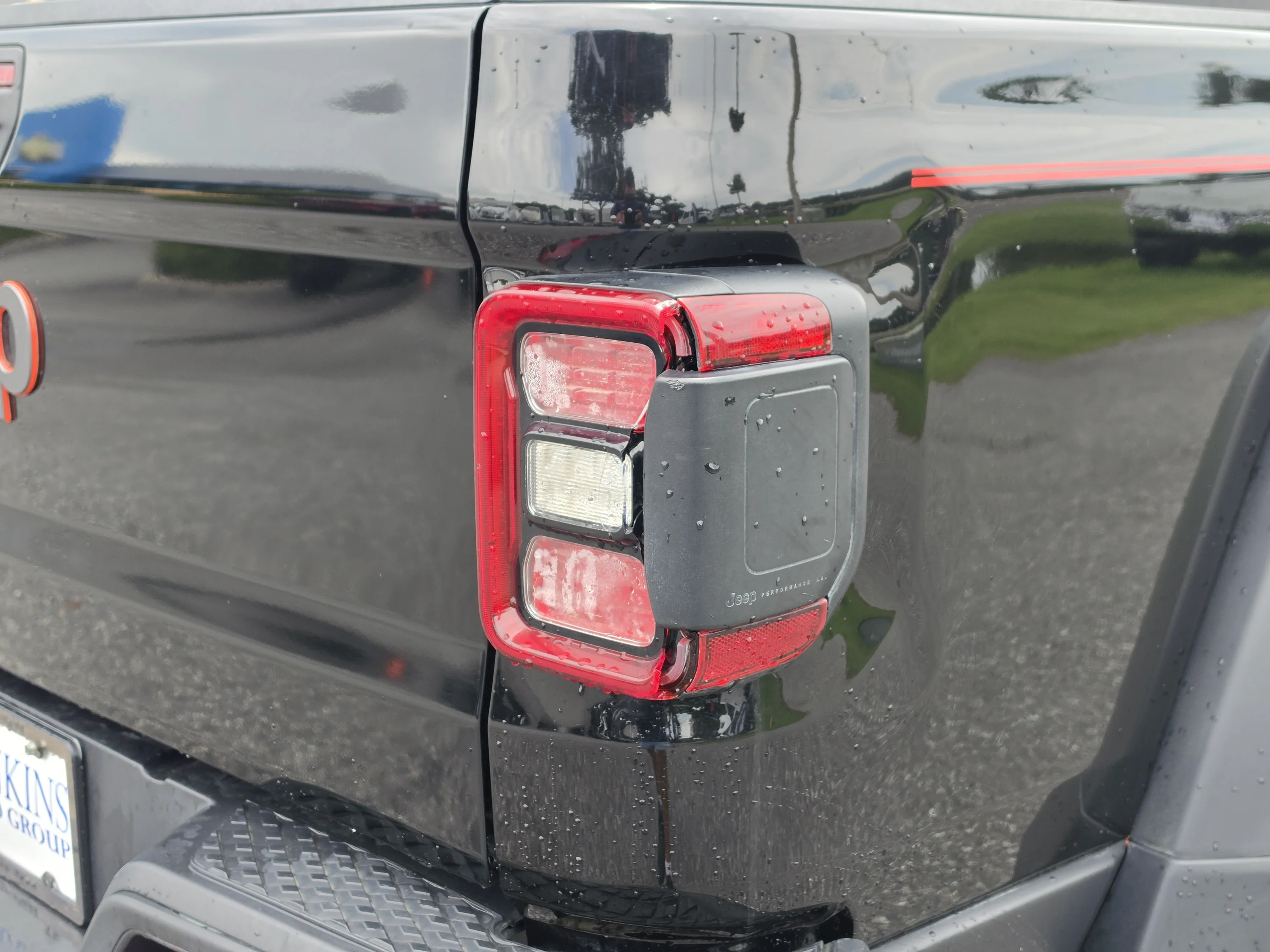 Used 2023 Black Clearcoat Jeep Mojave image 14