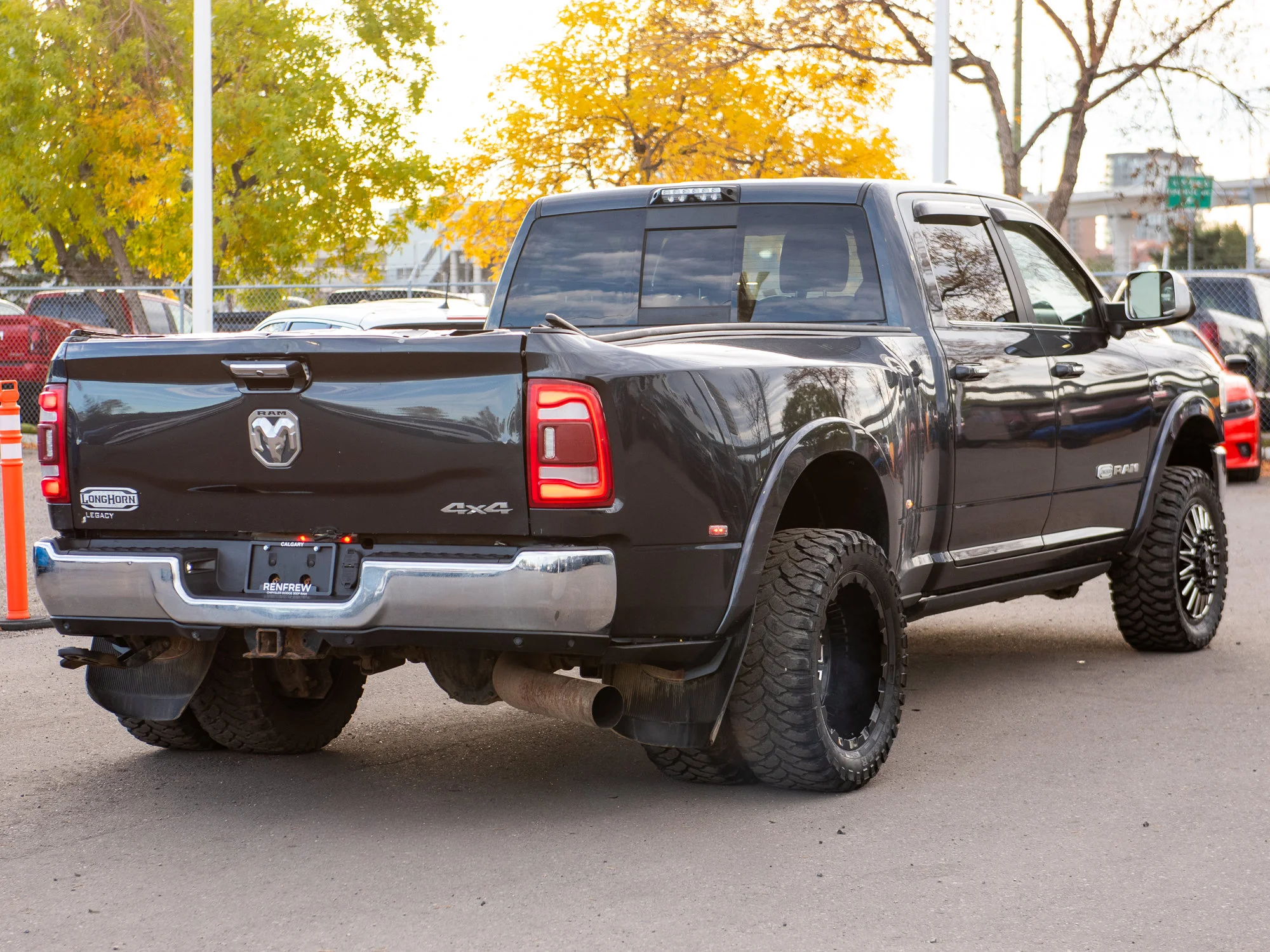 Certified Used 2019 Silver RAM Laramie Longhorn* Crew Cab 4x4, MECHANICS SPECIAL, AISIN, Sunroof, Safety Group image 12