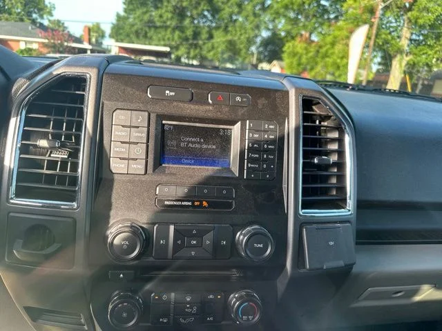 Used 2015 Silver Ford XLT image 18