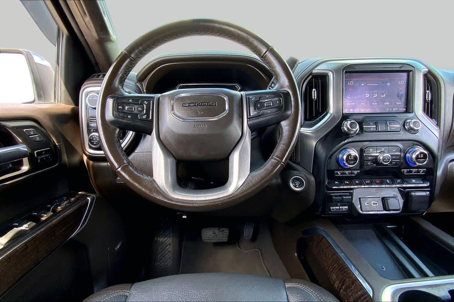 Used 2021 White Frost Tricoat GMC Denali image 6